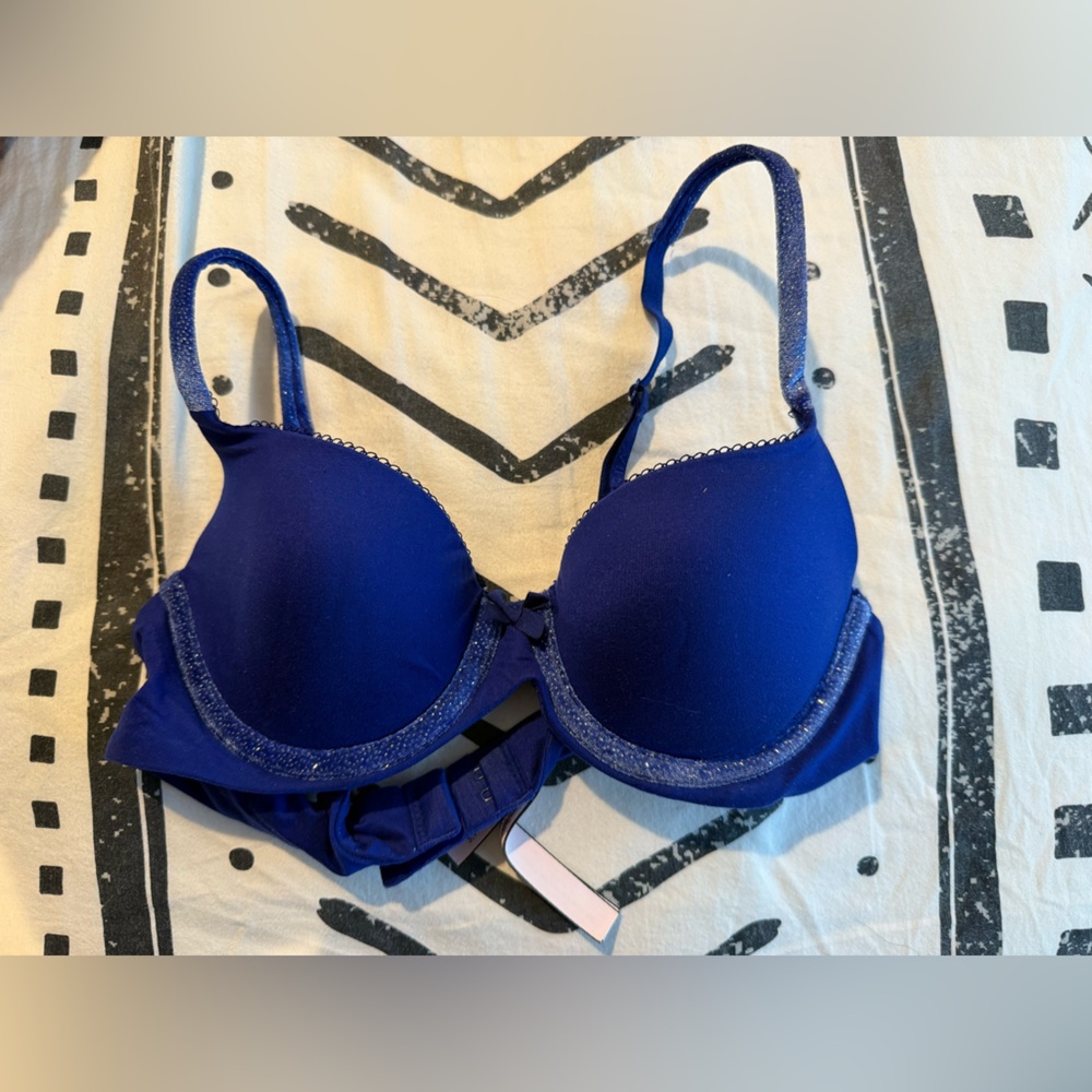 VICTORIA’S SECRET BRA